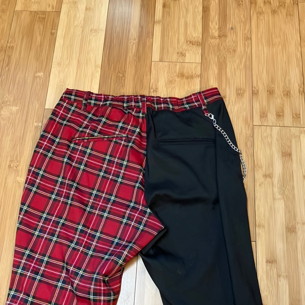 HOT TOPIC split design pants/chain detail - Picture 5 of 6